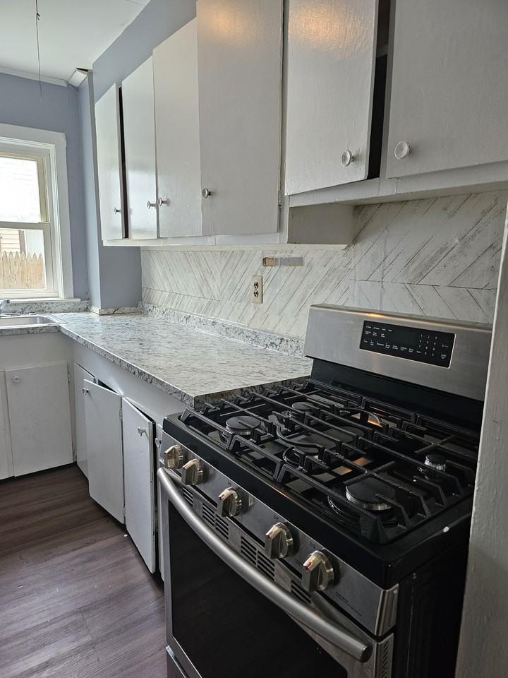 209 Brightman St #1E - Photo 6 of 15