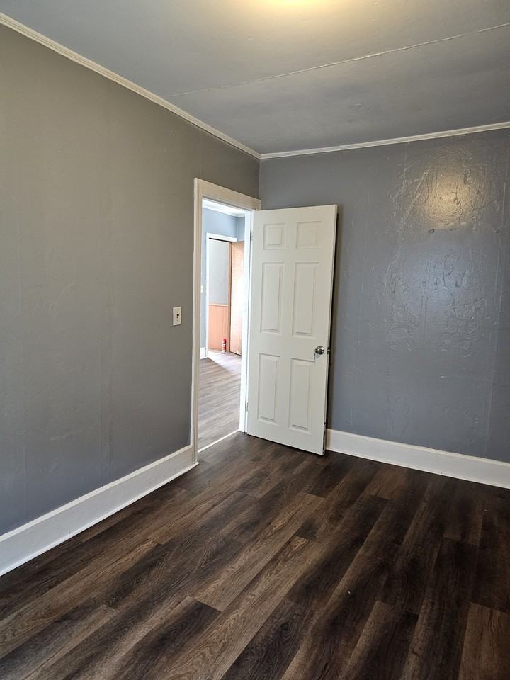 209 Brightman St #1E - Photo 7 of 15