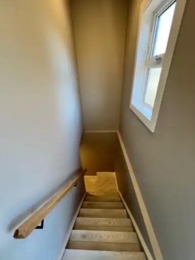 9707 75a St Nw - Photo 7 of 30