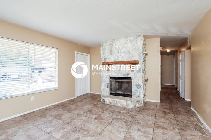 435 Rome Ave Ne - Photo 3 of 16