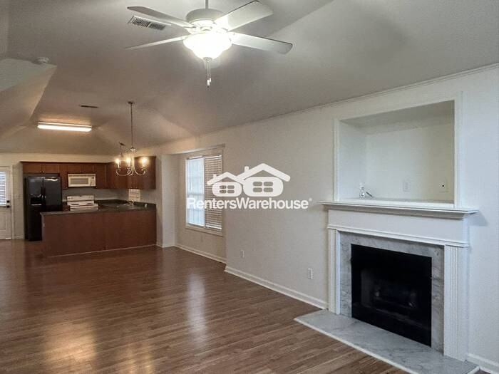 2147 Village Ln - Photo 6 of 27