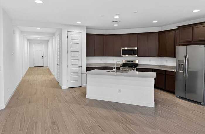 9543 W Mulberry Dr - Photo 5 of 50