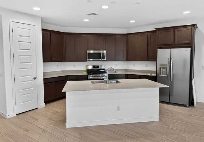 9543 W Mulberry Dr - Photo 6 of 50