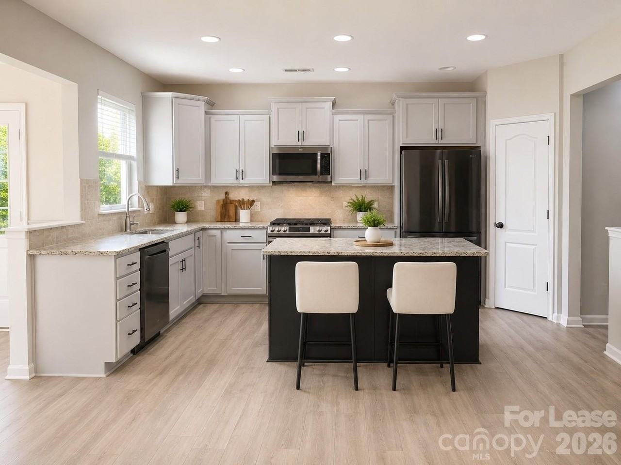 2052 Angel Oak Dr - Photo 5 of 17