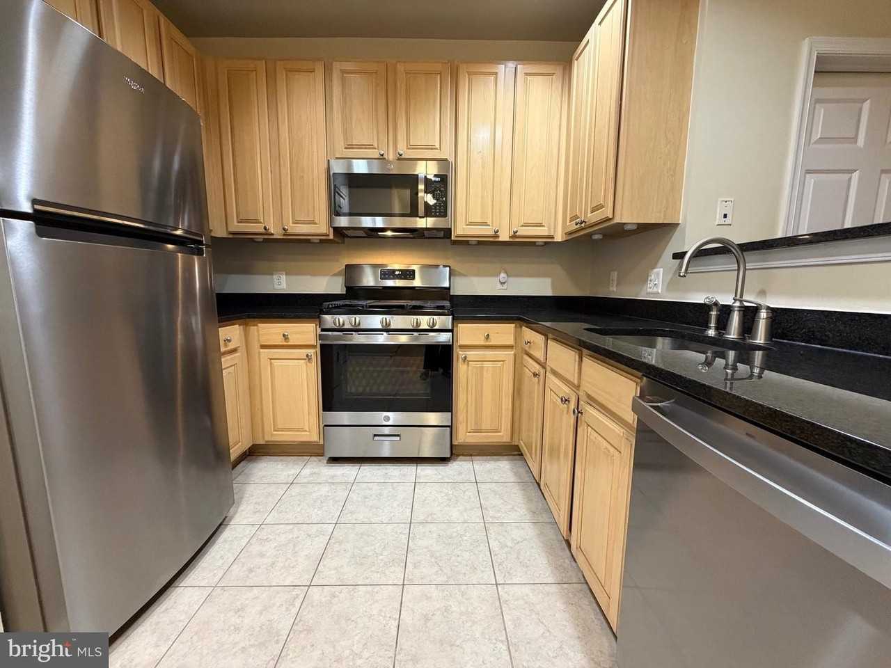 2321 25th St S - Photo 5 of 26