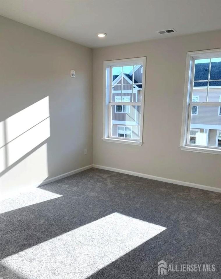 304 Dickson Ct - Photo 7 of 16