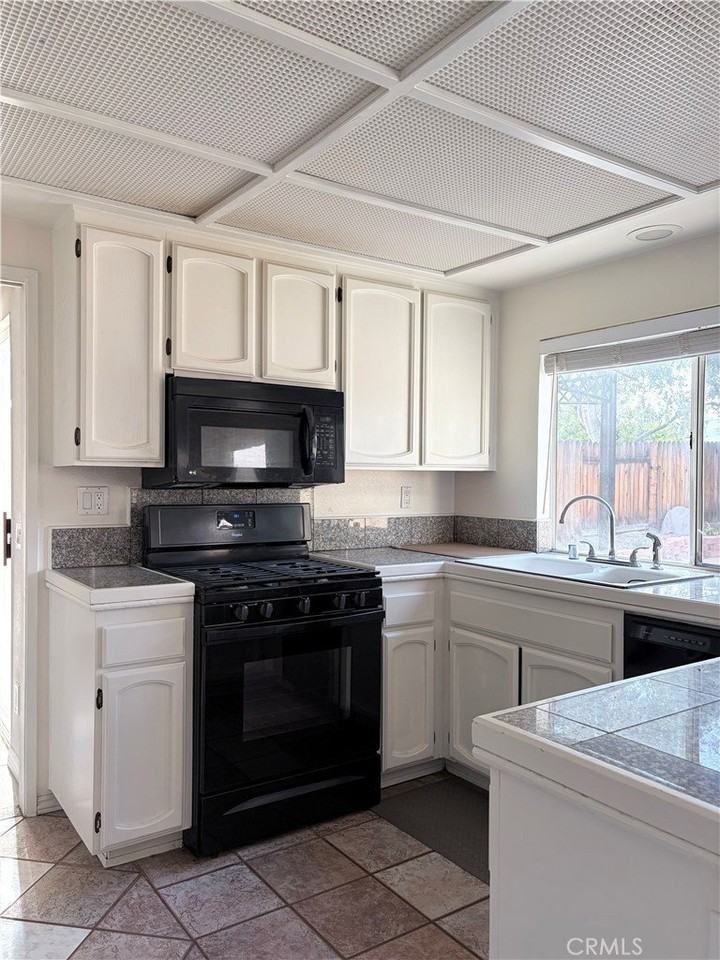 29738 Vail Brook Dr - Photo 6 of 40
