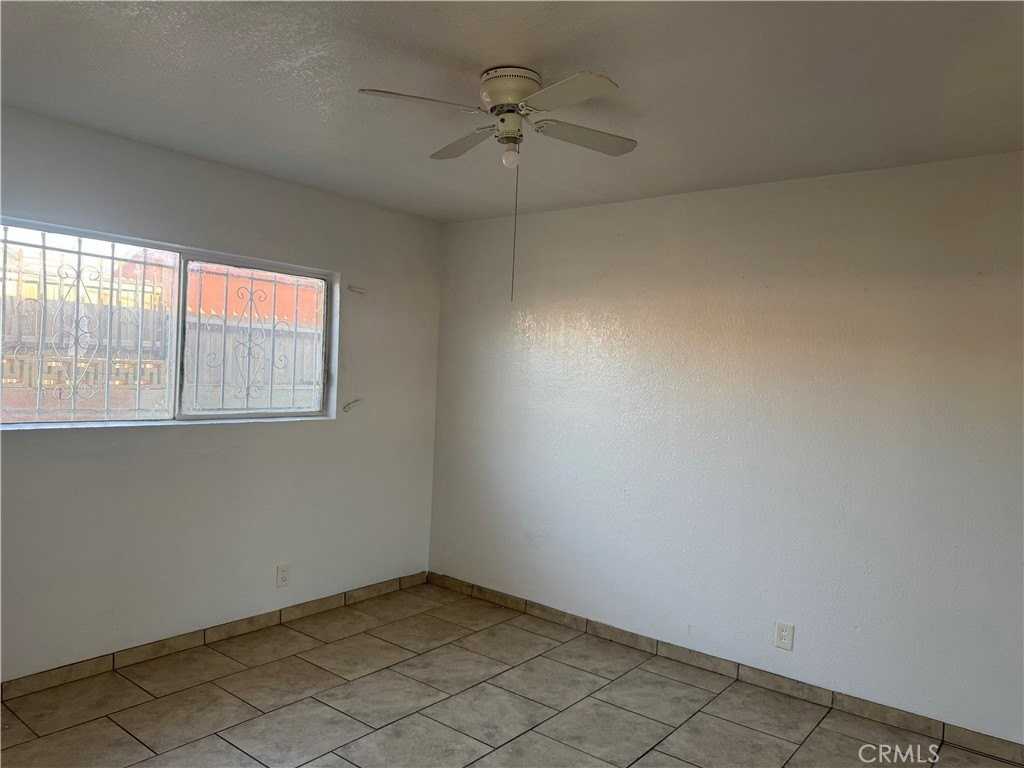 1111 W 93rd St - Photo 5 of 17