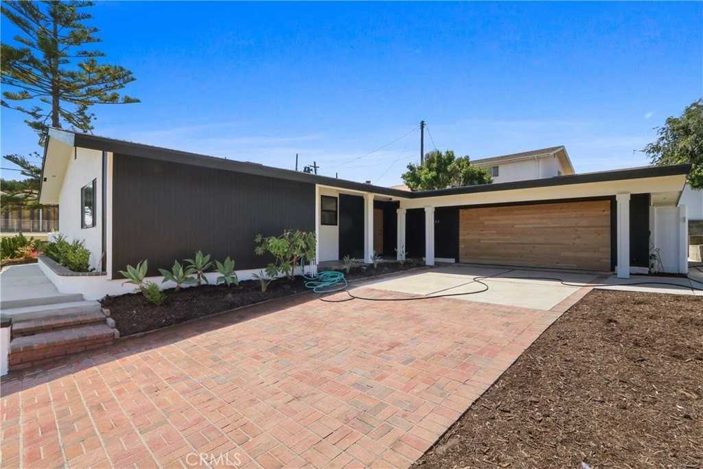1703 Pescadores Ave - Photo 2 of 14
