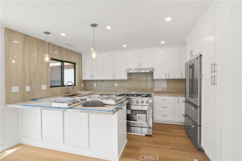 1703 Pescadores Ave - Photo 3 of 14