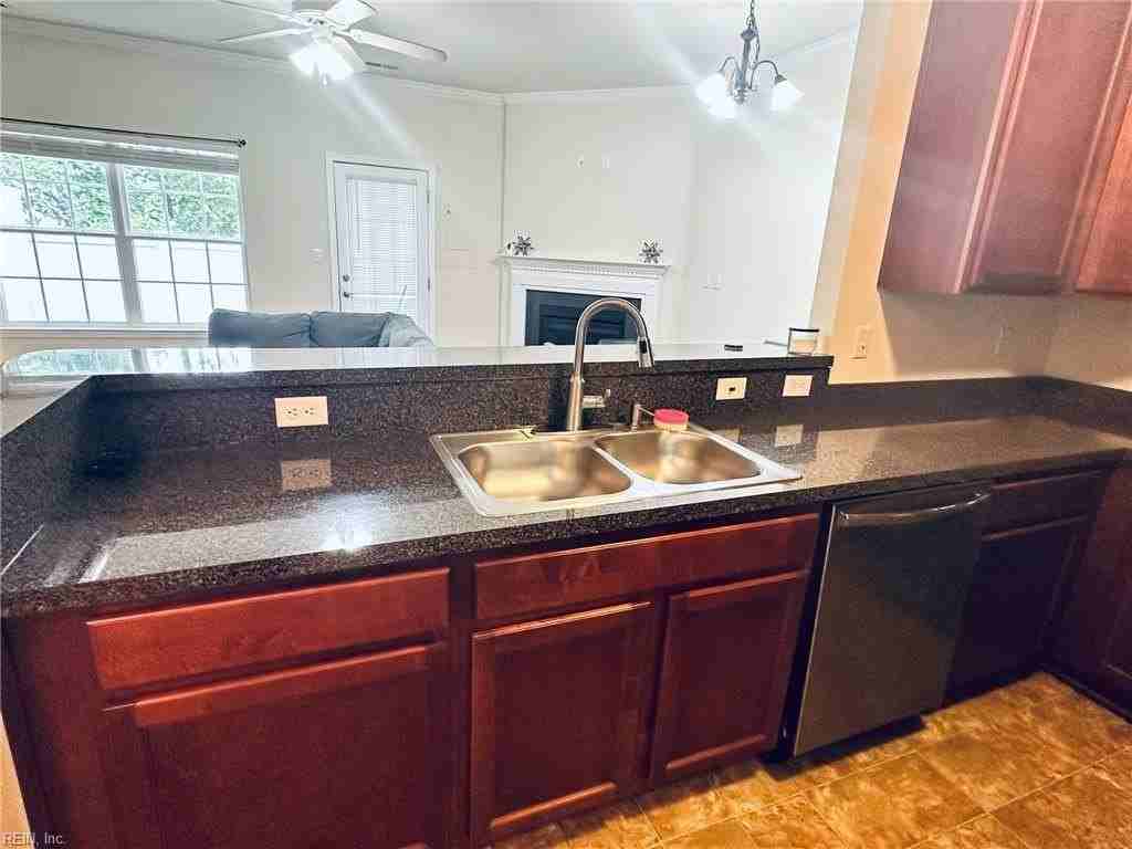 527 Settlement Ln - Photo 4 of 23
