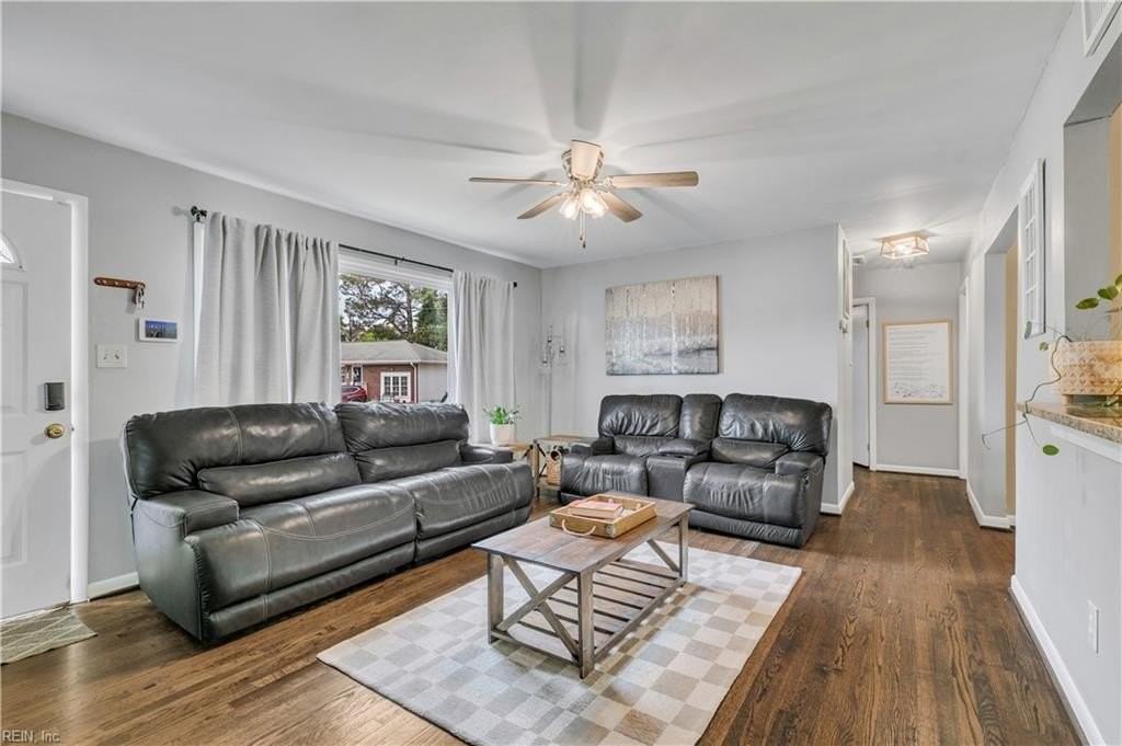 304 Wales Cir - Photo 4 of 21