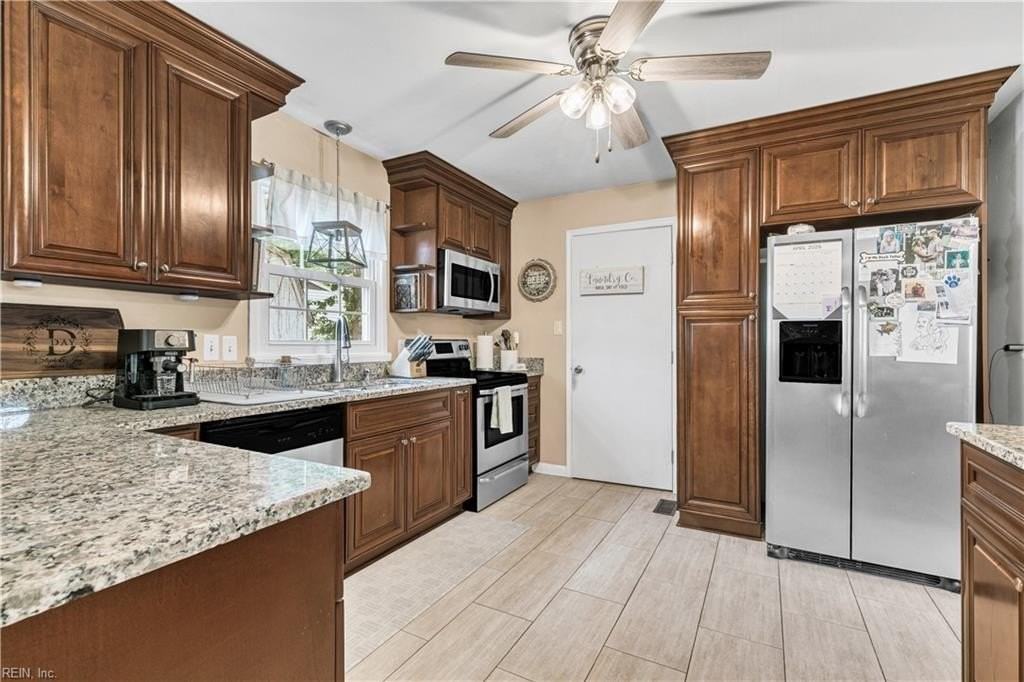 304 Wales Cir - Photo 7 of 21