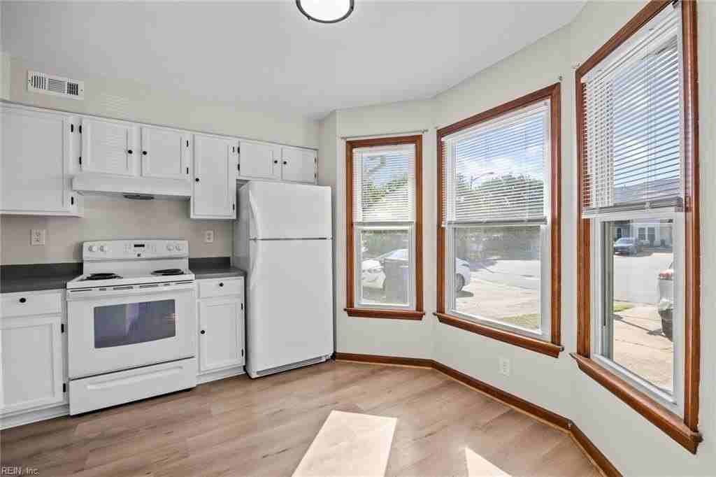 807 Foxmoore Ct - Photo 5 of 21