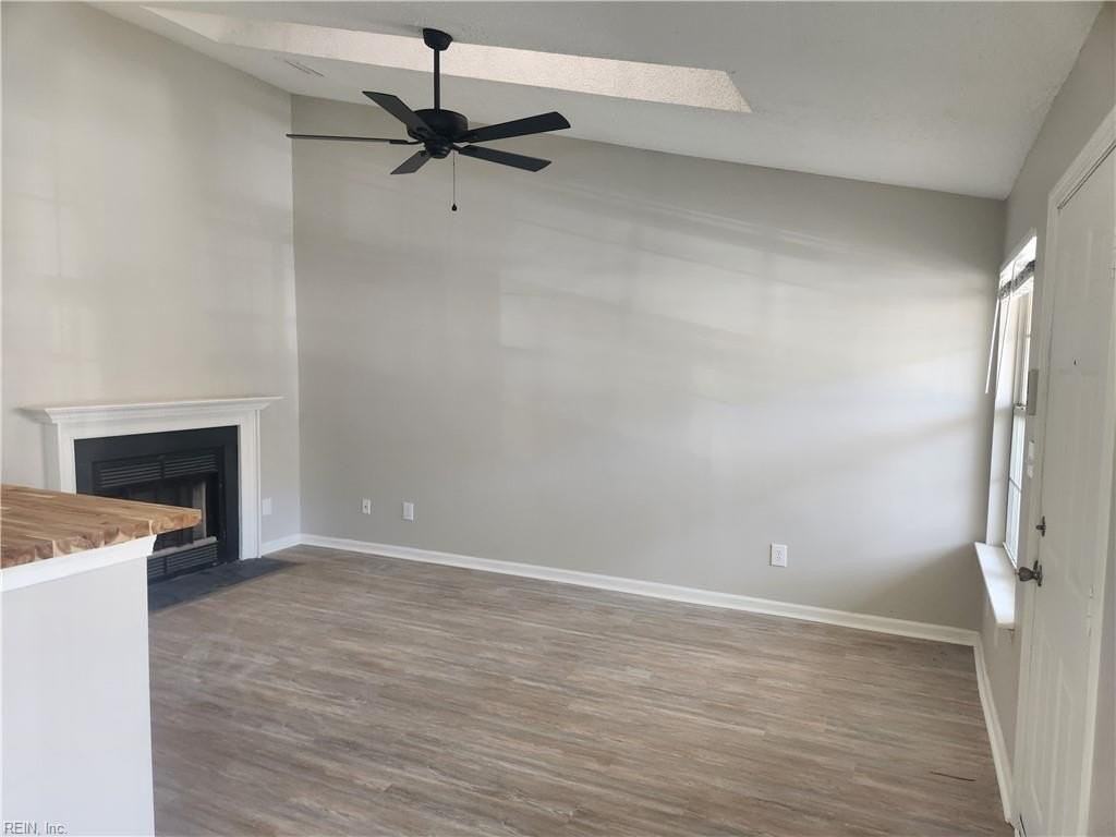 16 Lakeside Cres #B - Photo 5 of 14
