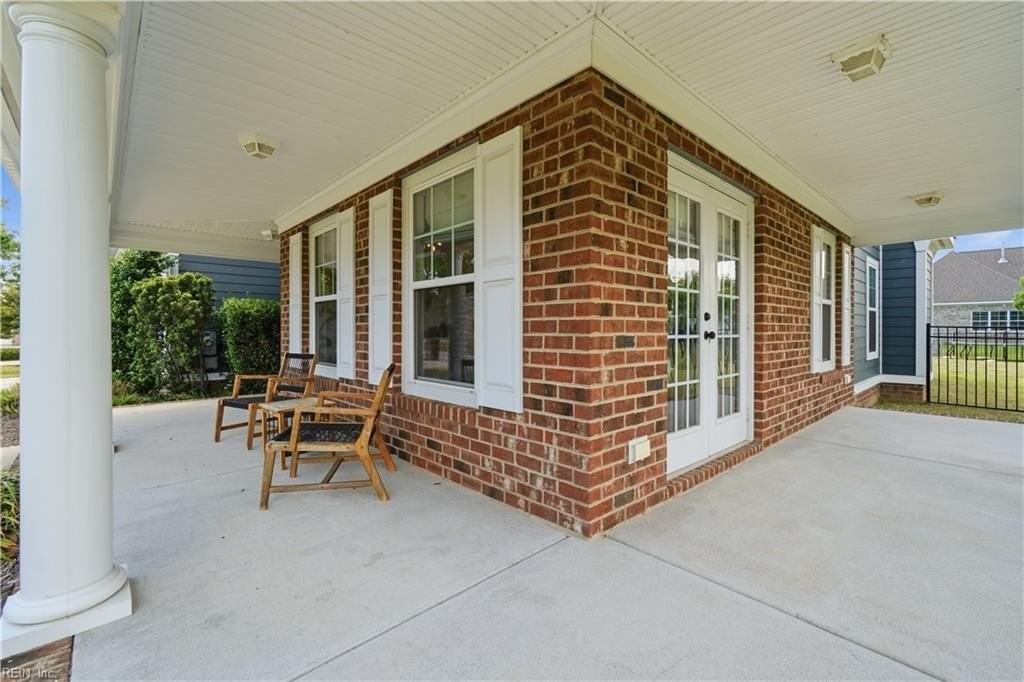 1225 Lambeth Ln - Photo 5 of 45