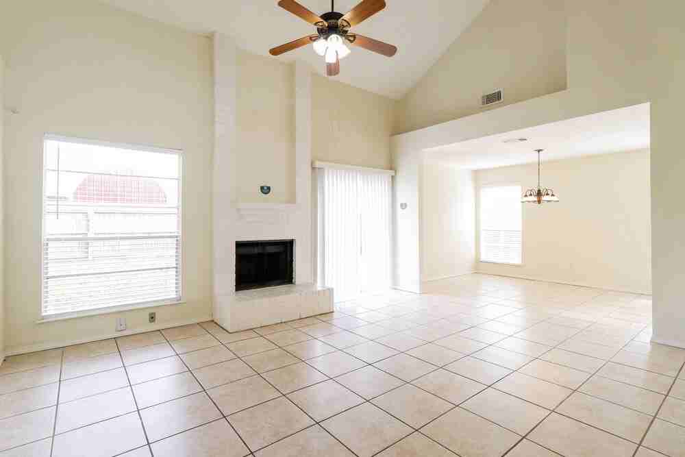 20110 River Brook Dr - Photo 5 of 17