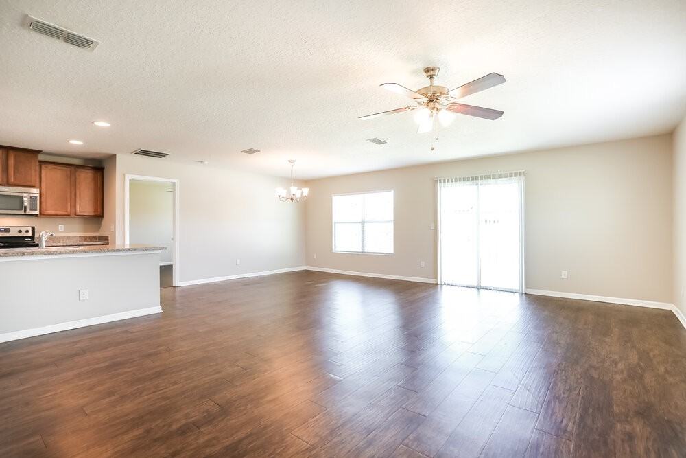 3800 Falcon Crest Dr - Photo 4 of 16