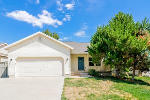 featured image of 4049 E Sioux St