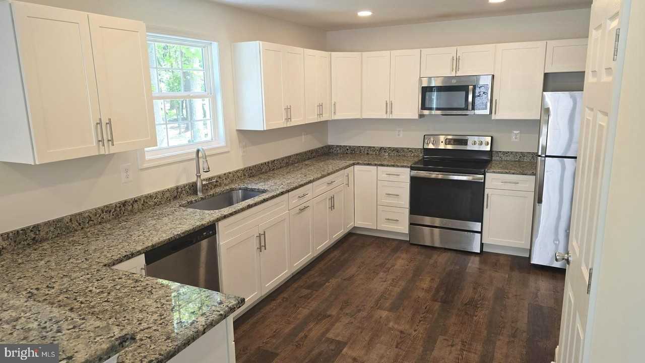 106 Cecil Rd - Photo 5 of 6