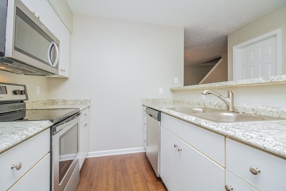 1416 Westview Dr - Photo 5 of 15