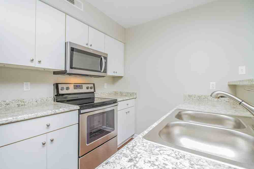 1416 Westview Dr - Photo 6 of 15