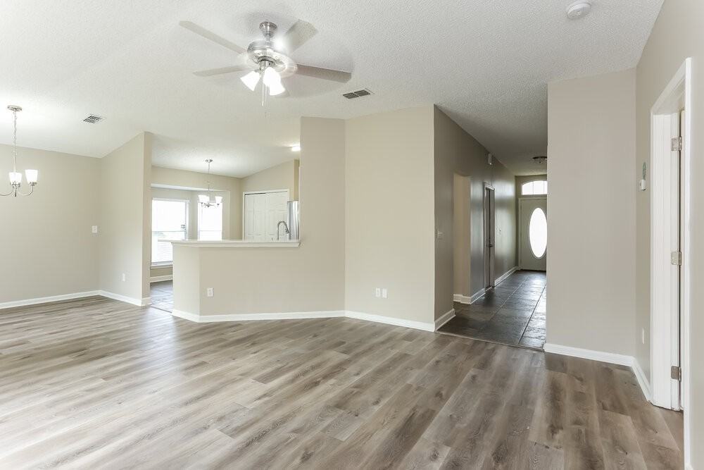 3318 Side Out Ct - Photo 4 of 16