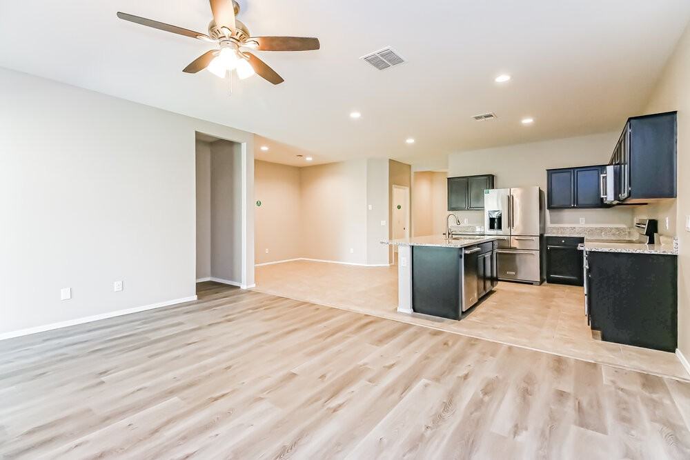 4832 E Rhodium Dr - Photo 3 of 16