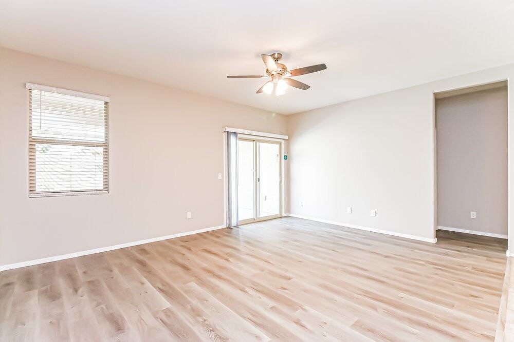 4832 E Rhodium Dr - Photo 5 of 16