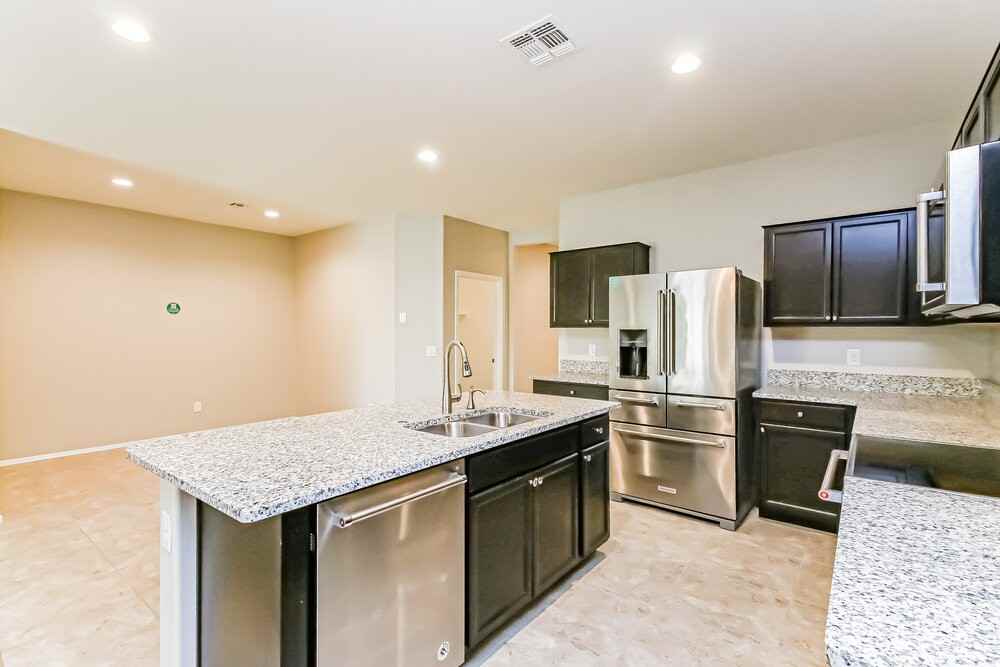 4832 E Rhodium Dr - Photo 7 of 16