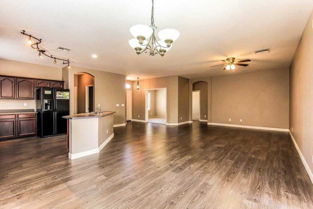14133 W Crocus Dr - Photo 3 of 15