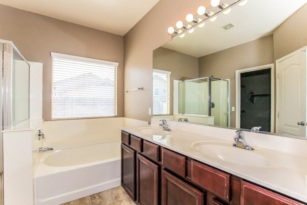 14133 W Crocus Dr - Photo 7 of 15