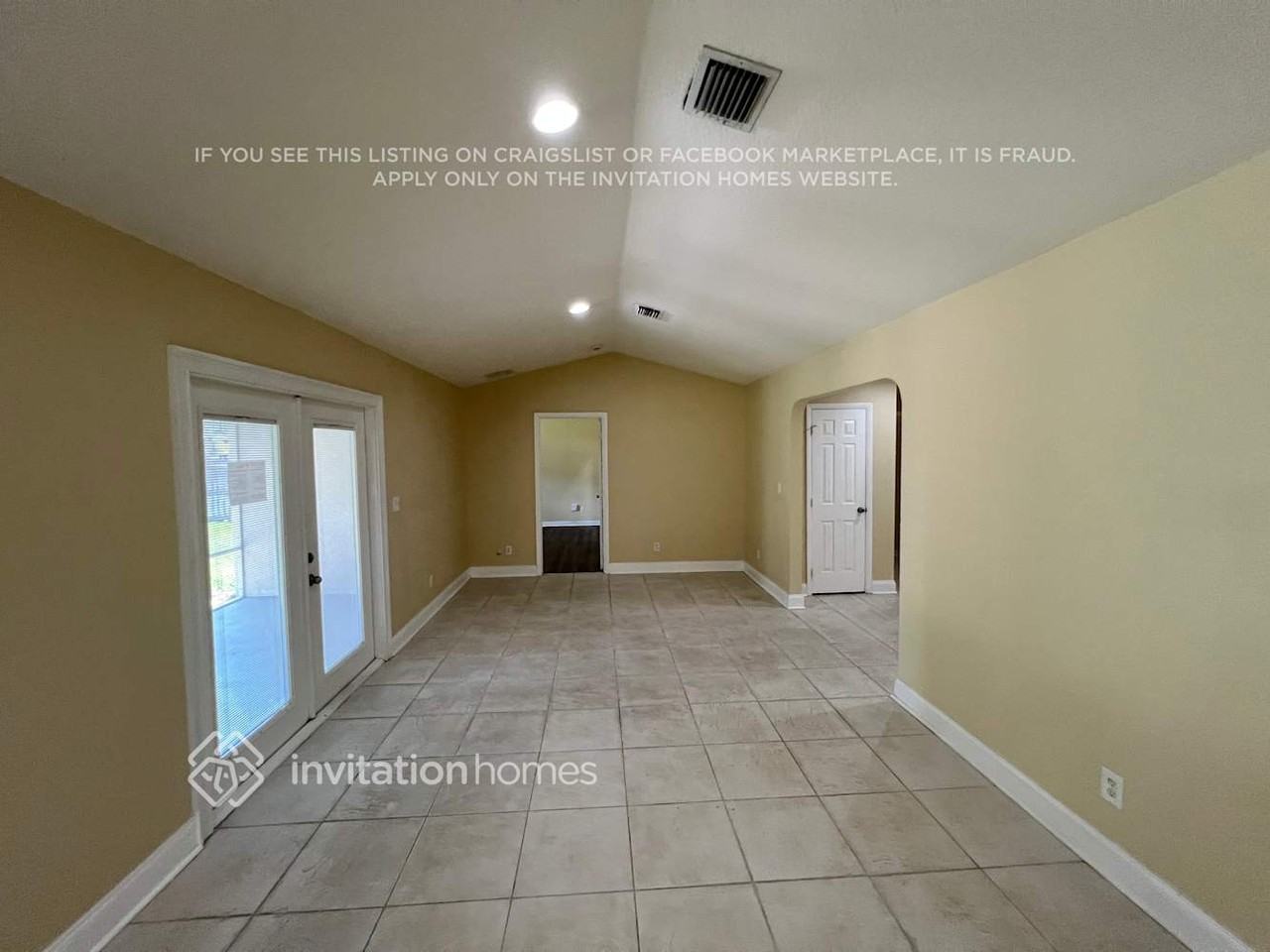 1318 Sw Bartell Ave - Photo 3 of 19