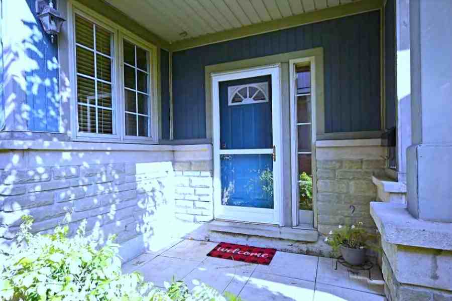 1868 Stevington Crescent - Photo 3 of 18