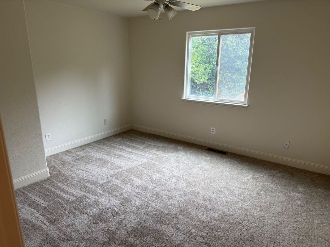 16656 Pinecrest Ct - Photo 7 of 19