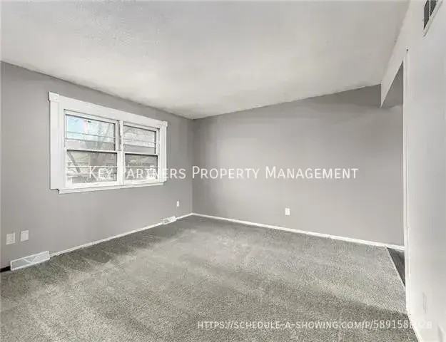 15312 E 48th St - Photo 2 of 20