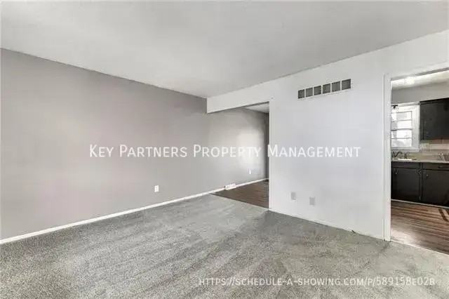 15312 E 48th St - Photo 4 of 20