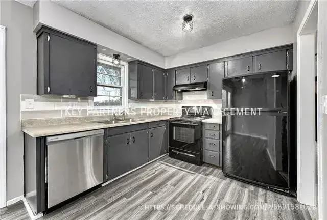 15312 E 48th St - Photo 5 of 20