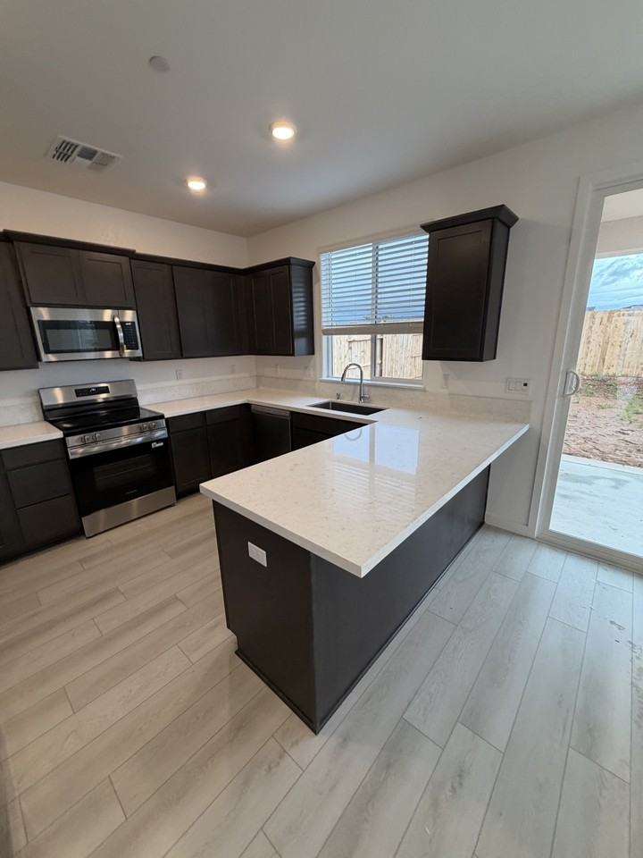 12645 Hereford Ave #NA - Photo 7 of 20