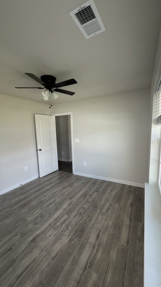 135 Telluride Way - Photo 6 of 46