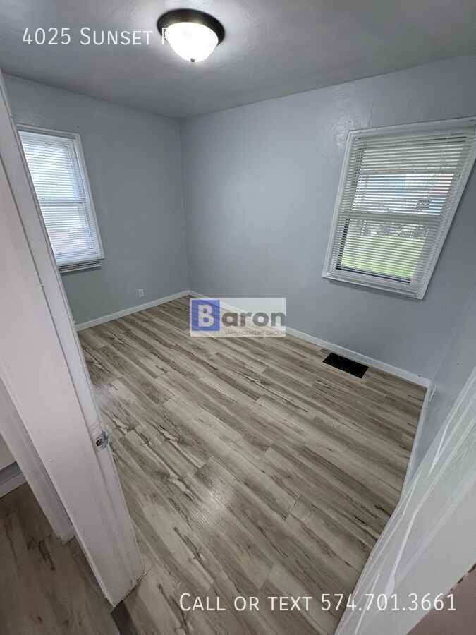 4025 Sunset Pl - Photo 4 of 7