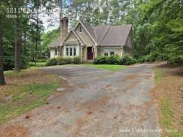 featured image of 1811 Columbine Rd