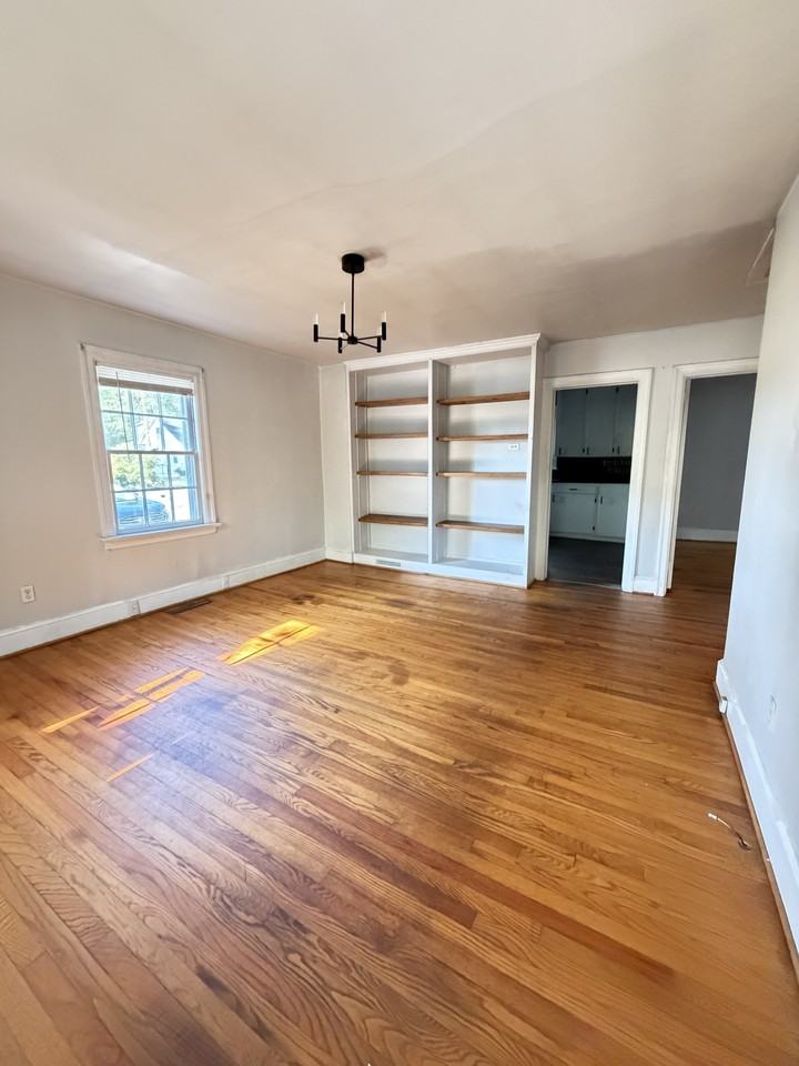 3885 Mcwhorter St - Photo 3 of 12