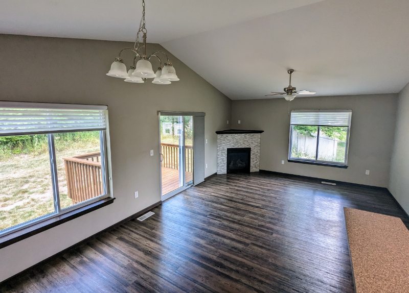 486 Rj Dr - Photo 2 of 27