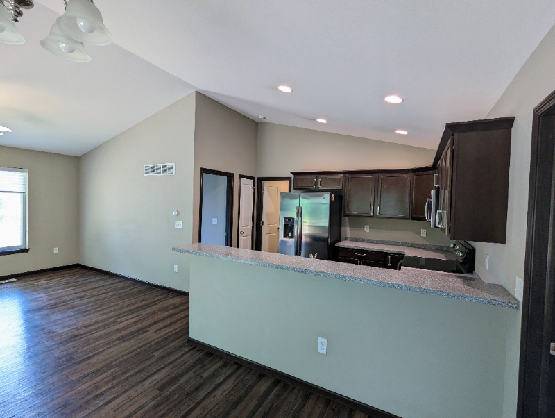 486 Rj Dr - Photo 4 of 27