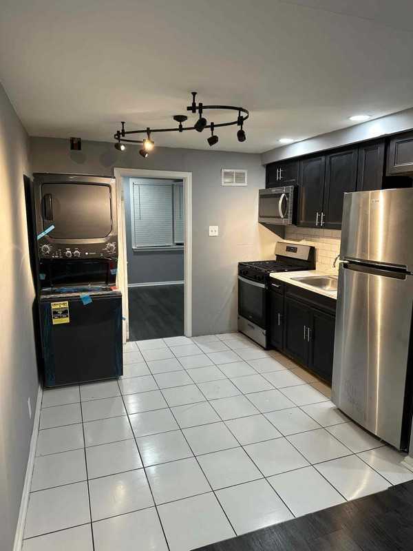 200 E Albanus St - Photo 7 of 15