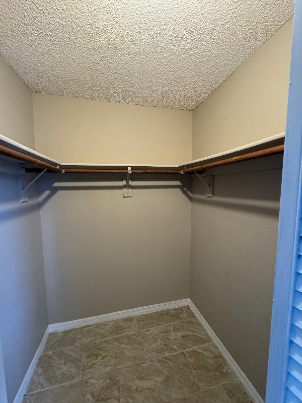 1062 Ellen Ct - Photo 7 of 11