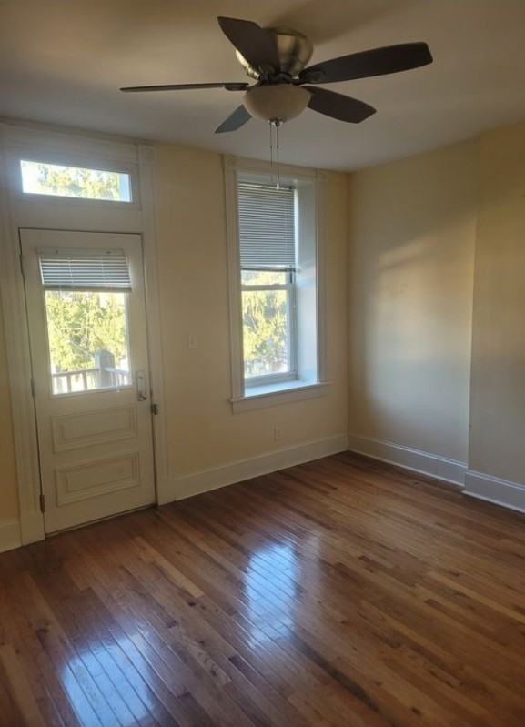 4549 Oakland Ave #4549A - Photo 3 of 10