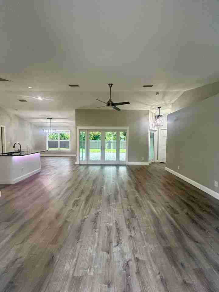 5725 Gallopo Rd - Photo 4 of 15