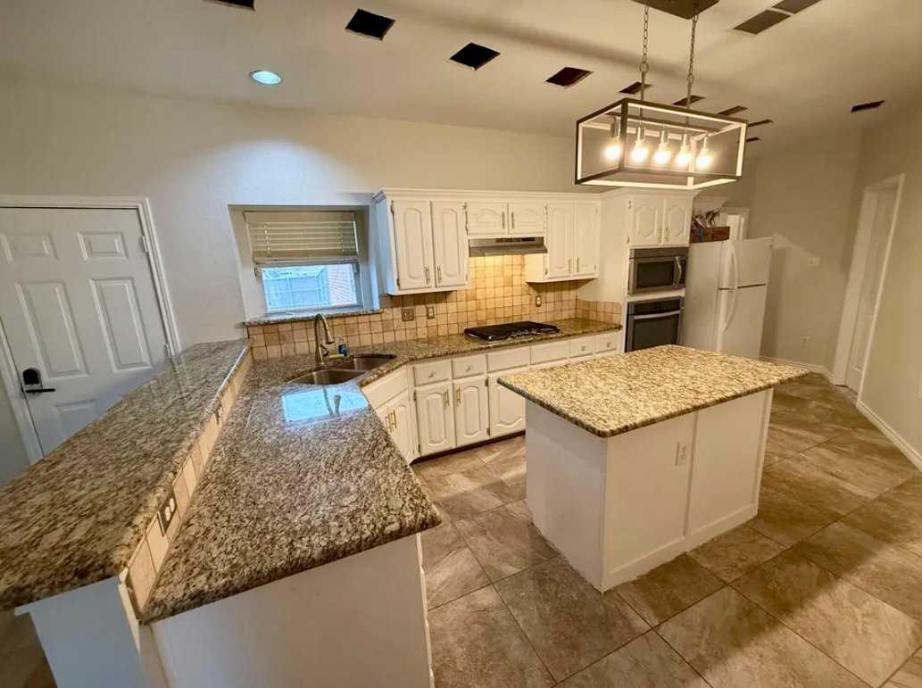 610 Butternut Dr - Photo 4 of 16